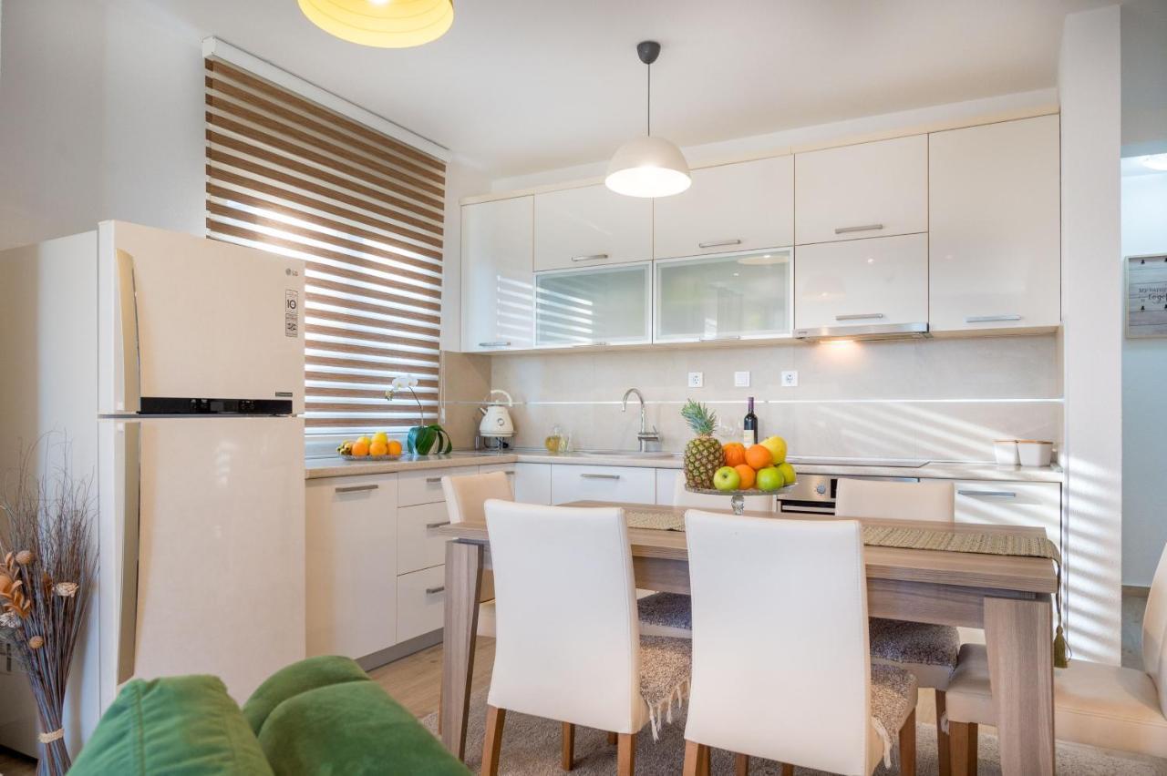 Happy Home Tivat Exterior foto