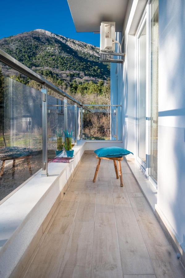 Happy Home Tivat Exterior foto