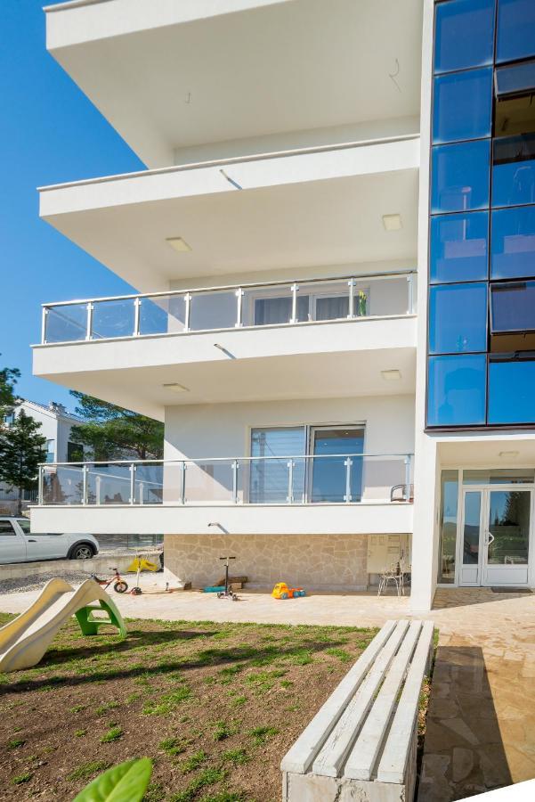 Happy Home Tivat Exterior foto