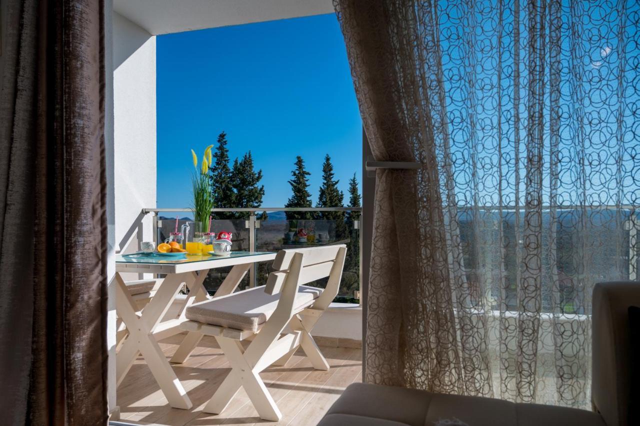 Happy Home Tivat Exterior foto